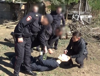 В Ипатовском округе местный житель подозревается в причинении смертельных травм мужчине